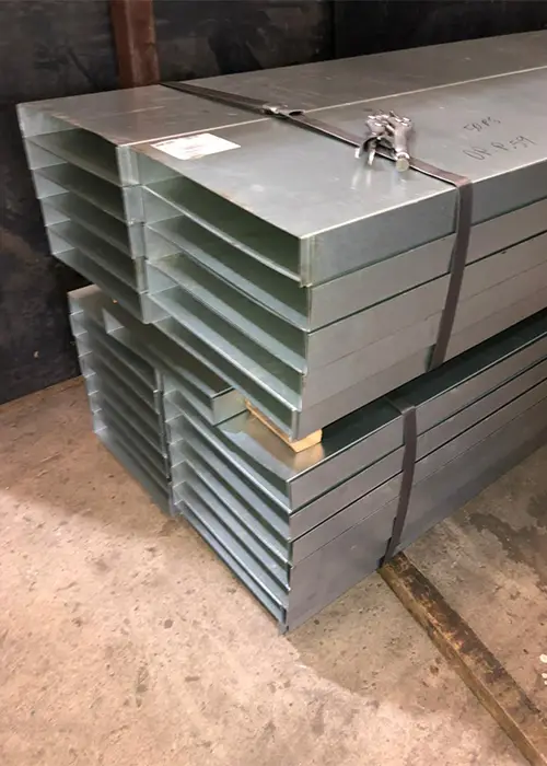 Trabalho em corte e dobra PG Metal